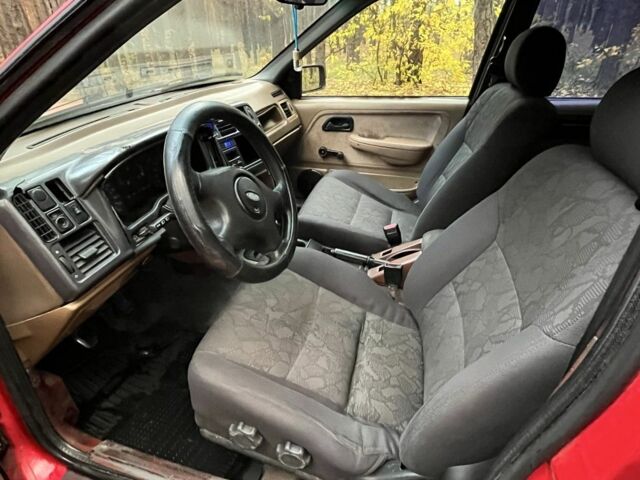 Червоний Форд Сієрра, об'ємом двигуна 2 л та пробігом 3 тис. км за 900 $, фото 4 на Automoto.ua