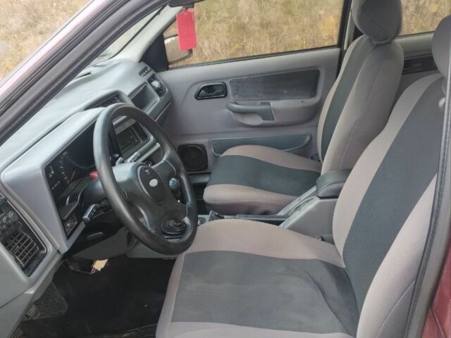 Форд Сієрра 1990 у Івано-Франківську на Automoto.ua Червоний Форд Сієрра, об'ємом двигуна 2 л та пробігом 300 тис. км за 1250 $, фото 3 на Automoto.ua