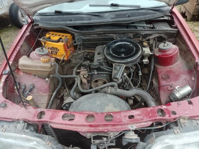 Червоний Форд Сієрра, об'ємом двигуна 1.6 л та пробігом 200 тис. км за 1000 $, фото 9 на Automoto.ua