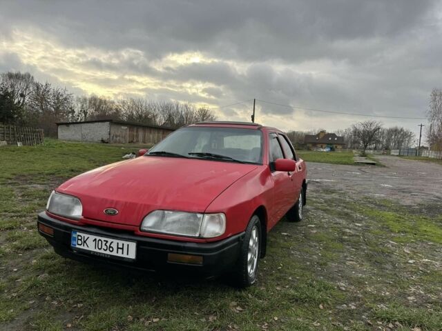Красный Форд Сиерра, объемом двигателя 1.8 л и пробегом 300 тыс. км за 750 $, фото 1 на Automoto.ua