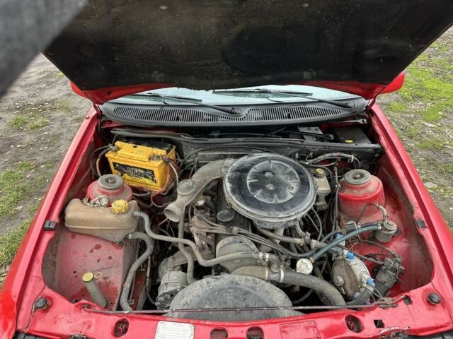 Красный Форд Сиерра, объемом двигателя 1.8 л и пробегом 300 тыс. км за 750 $, фото 8 на Automoto.ua