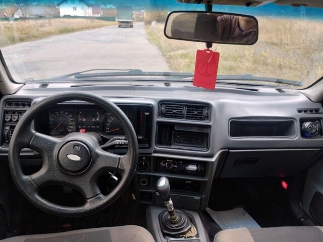 Форд Сієрра 1990 у Івано-Франківську на Automoto.ua Червоний Форд Сієрра, об'ємом двигуна 2 л та пробігом 300 тис. км за 1250 $, фото 5 на Automoto.ua
