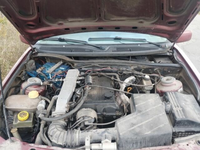 Форд Сієрра 1990 у Івано-Франківську на Automoto.ua Червоний Форд Сієрра, об'ємом двигуна 2 л та пробігом 300 тис. км за 1250 $, фото 6 на Automoto.ua