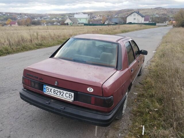 Форд Сієрра 1990 у Івано-Франківську на Automoto.ua Червоний Форд Сієрра, об'ємом двигуна 2 л та пробігом 300 тис. км за 1250 $, фото 2 на Automoto.ua