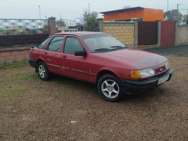 Красный Форд Сиерра, объемом двигателя 2 л и пробегом 500 тыс. км за 650 $, фото 4 на Automoto.ua