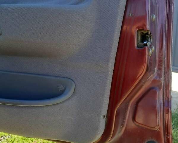 Красный Форд Сиерра, объемом двигателя 1.6 л и пробегом 250 тыс. км за 1500 $, фото 17 на Automoto.ua