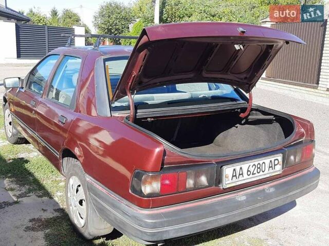 Красный Форд Сиерра, объемом двигателя 1.6 л и пробегом 250 тыс. км за 1500 $, фото 5 на Automoto.ua