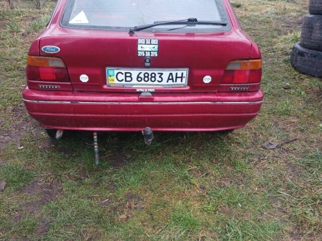 Красный Форд Сиерра, объемом двигателя 1 л и пробегом 555 тыс. км за 700 $, фото 1 на Automoto.ua