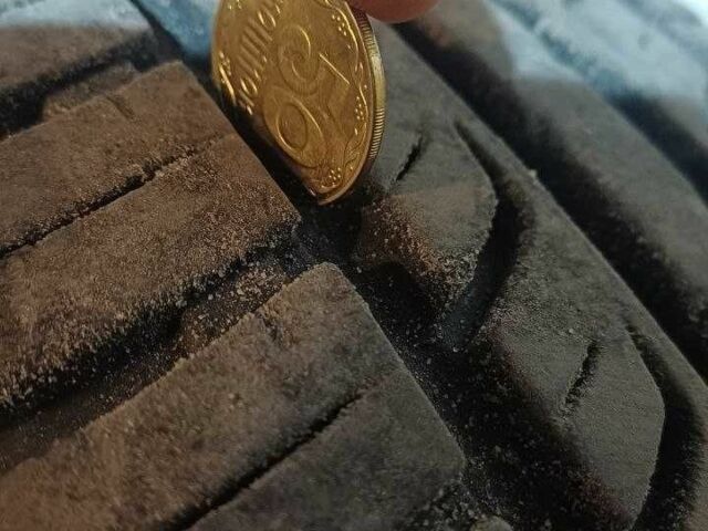 Красный Форд Сиерра, объемом двигателя 2 л и пробегом 250 тыс. км за 1200 $, фото 13 на Automoto.ua