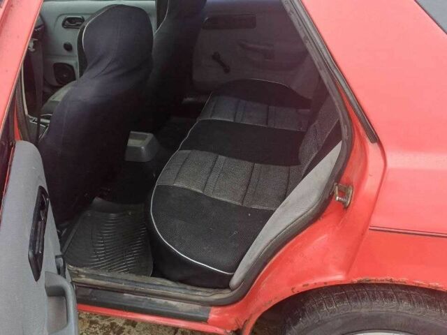 Красный Форд Сиерра, объемом двигателя 2 л и пробегом 250 тыс. км за 1200 $, фото 5 на Automoto.ua