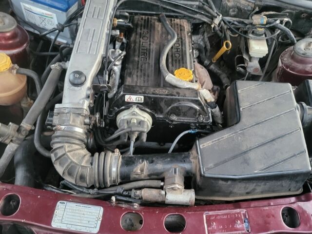 Червоний Форд Сієрра, об'ємом двигуна 2 л та пробігом 200 тис. км за 1500 $, фото 1 на Automoto.ua