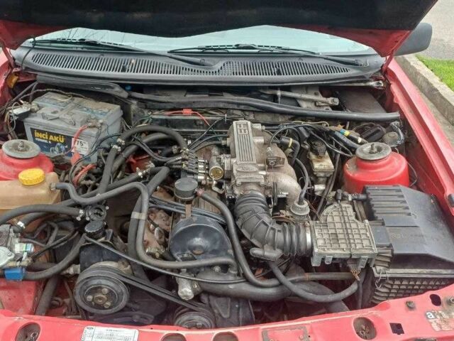 Красный Форд Сиерра, объемом двигателя 2 л и пробегом 250 тыс. км за 1200 $, фото 4 на Automoto.ua