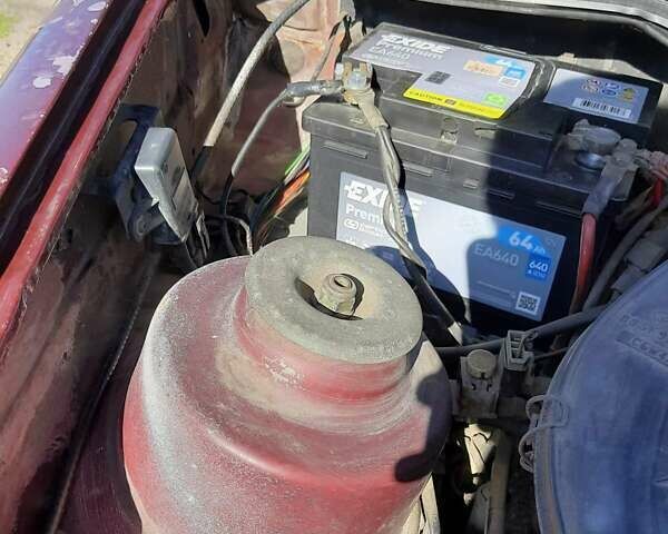 Красный Форд Сиерра, объемом двигателя 1.6 л и пробегом 250 тыс. км за 1500 $, фото 7 на Automoto.ua