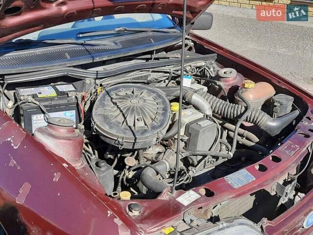 Красный Форд Сиерра, объемом двигателя 1.6 л и пробегом 250 тыс. км за 1500 $, фото 6 на Automoto.ua