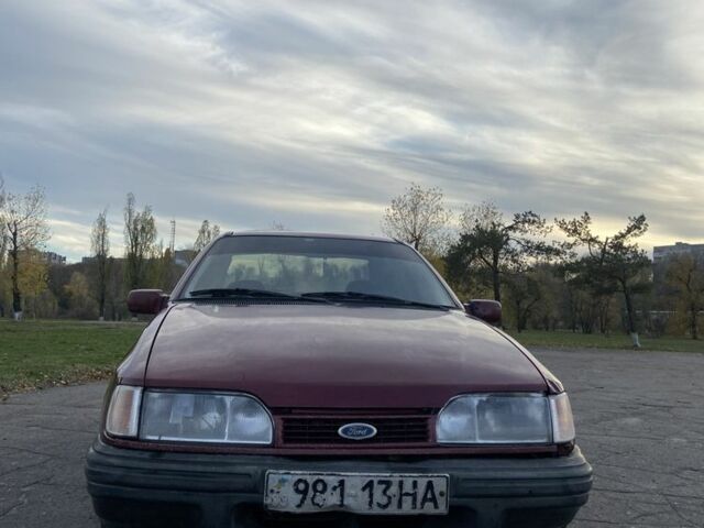 Красный Форд Сиерра, объемом двигателя 2 л и пробегом 350 тыс. км за 1100 $, фото 2 на Automoto.ua