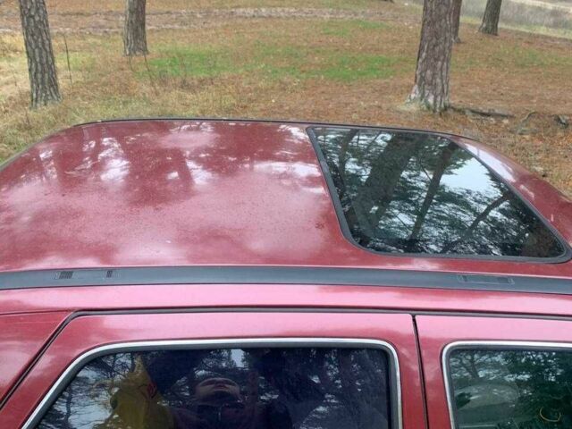 Красный Форд Сиерра, объемом двигателя 2 л и пробегом 200 тыс. км за 1500 $, фото 3 на Automoto.ua