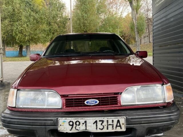 Красный Форд Сиерра, объемом двигателя 2 л и пробегом 350 тыс. км за 1100 $, фото 5 на Automoto.ua