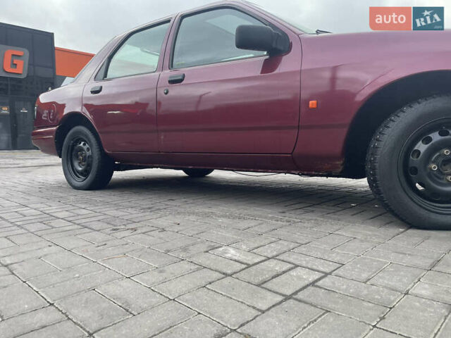 Красный Форд Сиерра, объемом двигателя 1.6 л и пробегом 150 тыс. км за 2400 $, фото 3 на Automoto.ua