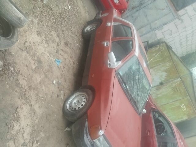 Красный Форд Сиерра, объемом двигателя 2 л и пробегом 200 тыс. км за 451 $, фото 1 на Automoto.ua