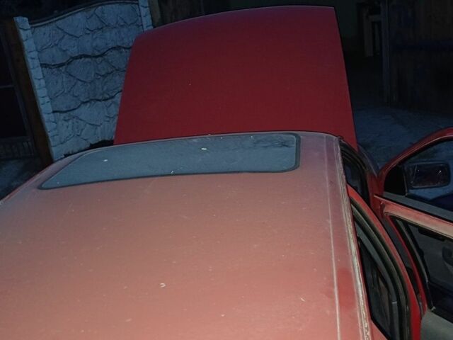 Красный Форд Сиерра, объемом двигателя 2 л и пробегом 270 тыс. км за 500 $, фото 2 на Automoto.ua