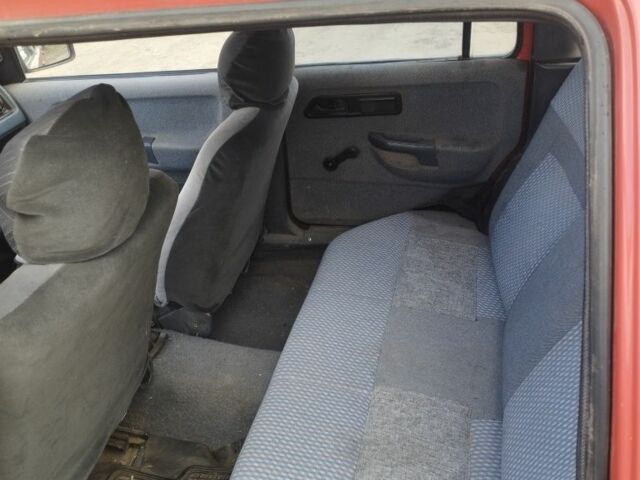 Красный Форд Сиерра, объемом двигателя 2.3 л и пробегом 250 тыс. км за 900 $, фото 6 на Automoto.ua