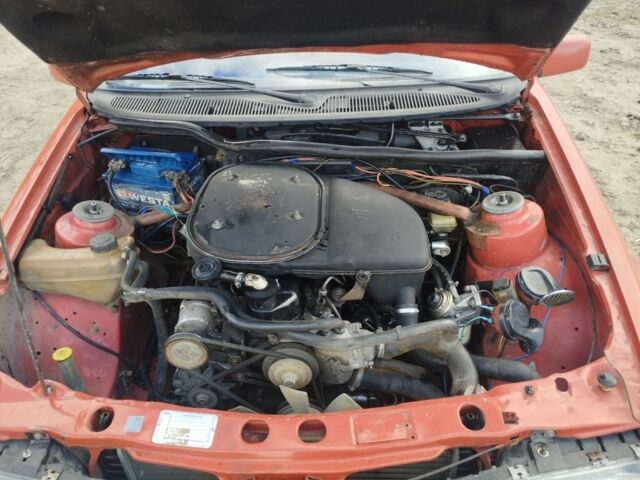 Красный Форд Сиерра, объемом двигателя 2.3 л и пробегом 250 тыс. км за 900 $, фото 7 на Automoto.ua