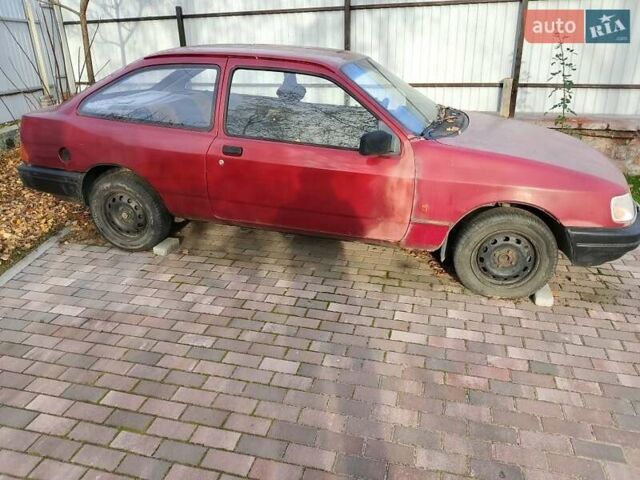 Красный Форд Сиерра, объемом двигателя 1 л и пробегом 325 тыс. км за 600 $, фото 4 на Automoto.ua