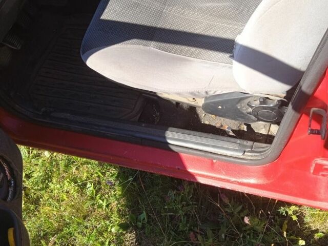 Червоний Форд Сієрра, об'ємом двигуна 2 л та пробігом 300 тис. км за 1200 $, фото 17 на Automoto.ua