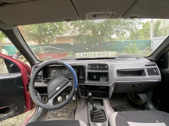 Красный Форд Сиерра, объемом двигателя 2 л и пробегом 3 тыс. км за 475 $, фото 7 на Automoto.ua