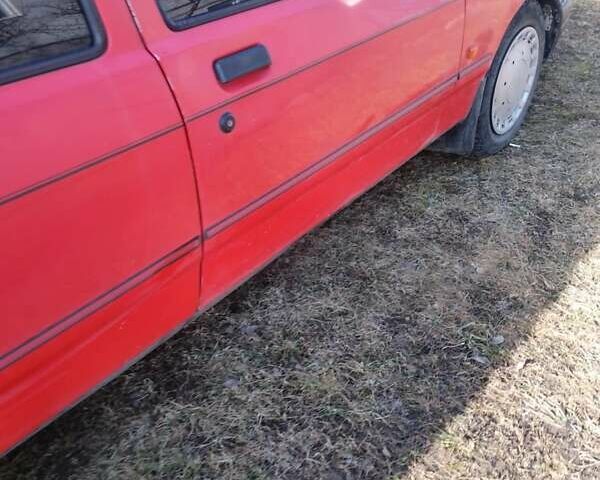 Червоний Форд Сієрра, об'ємом двигуна 2 л та пробігом 450 тис. км за 1050 $, фото 6 на Automoto.ua