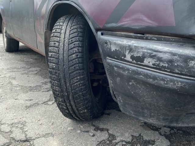 Красный Форд Сиерра, объемом двигателя 1.8 л и пробегом 195 тыс. км за 12 $, фото 12 на Automoto.ua