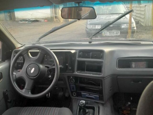 Красный Форд Сиерра, объемом двигателя 1.8 л и пробегом 195 тыс. км за 12 $, фото 8 на Automoto.ua