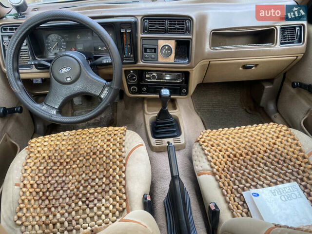 Красный Форд Сиерра, объемом двигателя 1.6 л и пробегом 200 тыс. км за 1450 $, фото 17 на Automoto.ua