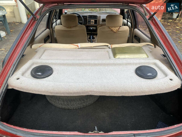 Красный Форд Сиерра, объемом двигателя 1.6 л и пробегом 200 тыс. км за 1450 $, фото 15 на Automoto.ua