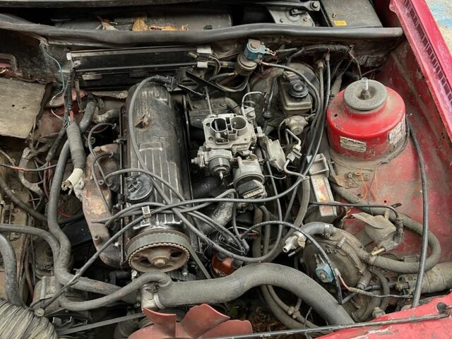 Красный Форд Сиерра, объемом двигателя 2 л и пробегом 100 тыс. км за 350 $, фото 3 на Automoto.ua