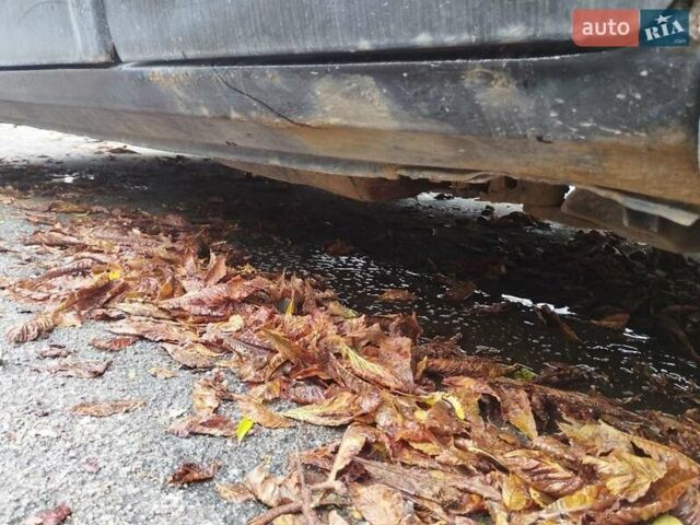 Форд Сієрра 1989 у Житомирі на Automoto.ua Червоний Форд Сієрра, об'ємом двигуна 2 л та пробігом 60 тис. км за 1196 $, фото 8 на Automoto.ua