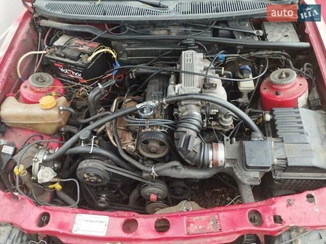 Форд Сієрра 1989 у Житомирі на Automoto.ua Червоний Форд Сієрра, об'ємом двигуна 2 л та пробігом 60 тис. км за 1196 $, фото 12 на Automoto.ua