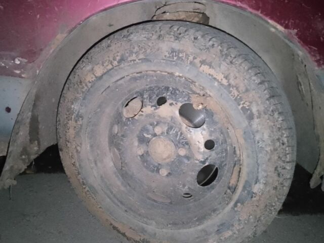 Красный Форд Сиерра, объемом двигателя 0 л и пробегом 90 тыс. км за 642 $, фото 3 на Automoto.ua