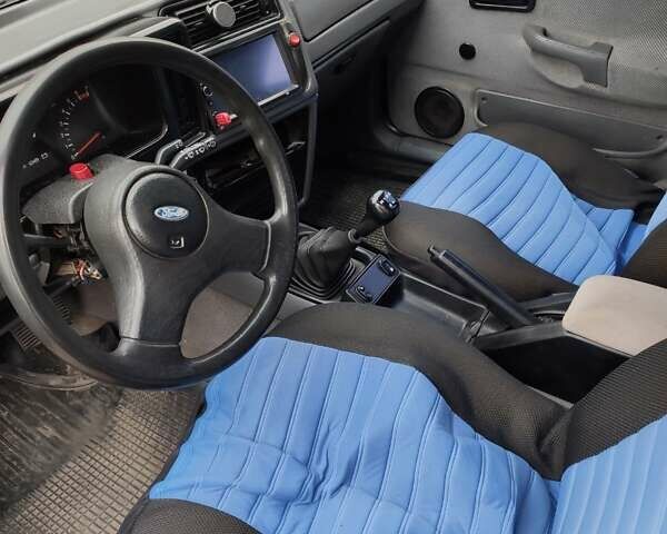 Форд Сієрра 1989 у Житомирі на Automoto.ua Червоний Форд Сієрра, об'ємом двигуна 2 л та пробігом 60 тис. км за 1196 $, фото 6 на Automoto.ua