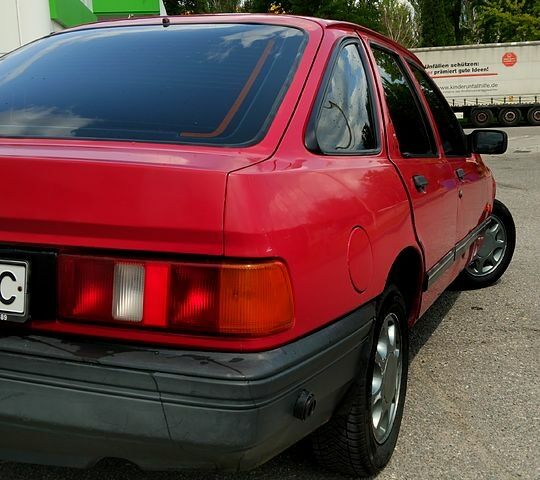 Форд Сиерра, объемом двигателя 1.6 л и пробегом 479 тыс. км за 1200 $, фото 2 на Automoto.ua