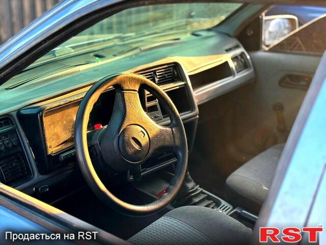 Форд Сієрра, об'ємом двигуна 1.8 л та пробігом 200 тис. км за 600 $, фото 2 на Automoto.ua
