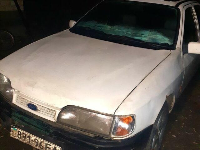 Форд Сієрра, об'ємом двигуна 1.8 л та пробігом 150 тис. км за 500 $, фото 1 на Automoto.ua