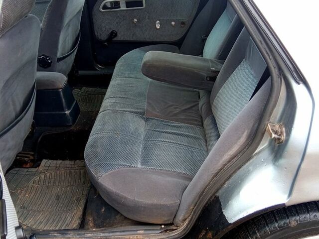 Форд Сиерра, объемом двигателя 1.8 л и пробегом 410 тыс. км за 1200 $, фото 8 на Automoto.ua