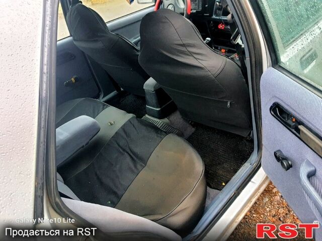 Форд Сиерра, объемом двигателя 2 л и пробегом 0 тыс. км за 850 $, фото 3 на Automoto.ua