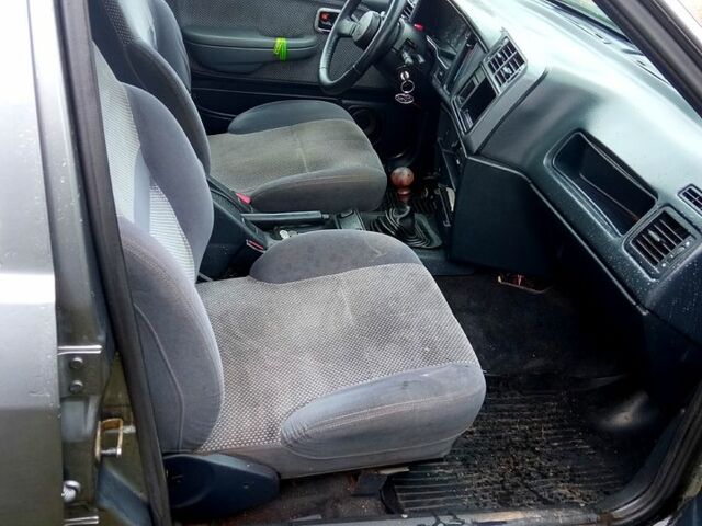 Форд Сиерра, объемом двигателя 1.8 л и пробегом 410 тыс. км за 1200 $, фото 7 на Automoto.ua