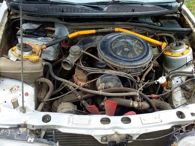 Форд Сієрра, об'ємом двигуна 1.6 л та пробігом 200 тис. км за 900 $, фото 7 на Automoto.ua