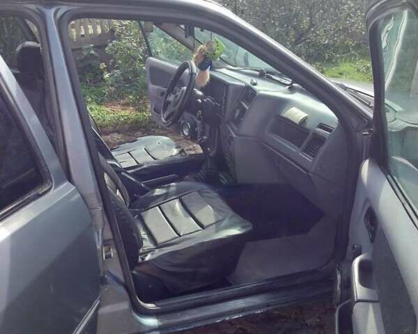 Форд Сиерра, объемом двигателя 1.6 л и пробегом 250 тыс. км за 1200 $, фото 5 на Automoto.ua
