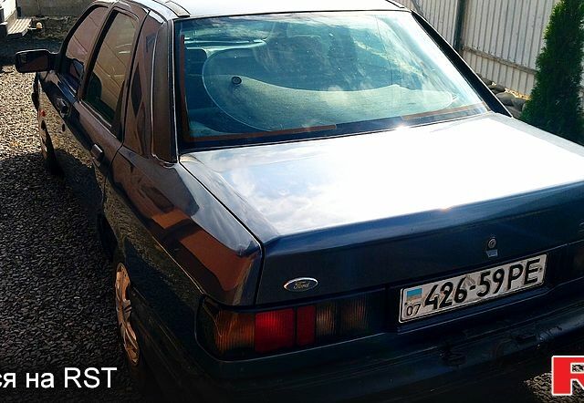 Форд Сиерра, объемом двигателя 2 л и пробегом 200 тыс. км за 980 $, фото 6 на Automoto.ua