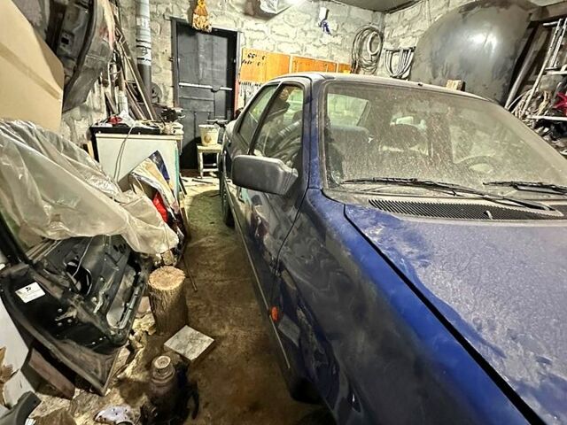 Форд Сиерра, объемом двигателя 1.8 л и пробегом 452 тыс. км за 900 $, фото 2 на Automoto.ua