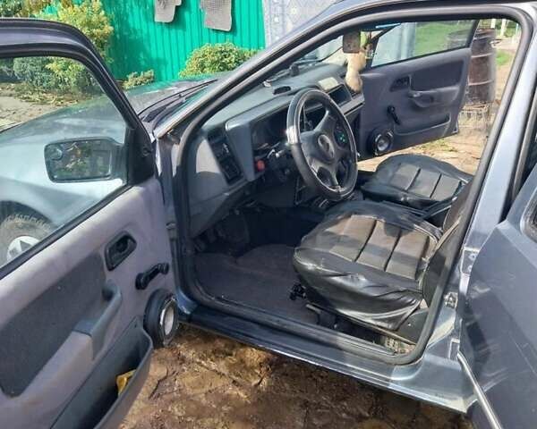 Форд Сиерра, объемом двигателя 1.6 л и пробегом 250 тыс. км за 1200 $, фото 7 на Automoto.ua